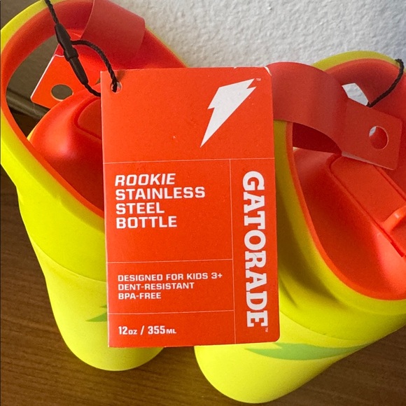 Gatorade Rookie Kids Stainless Steel Yellow and Orange Water Bottles - Picture 2 of 5